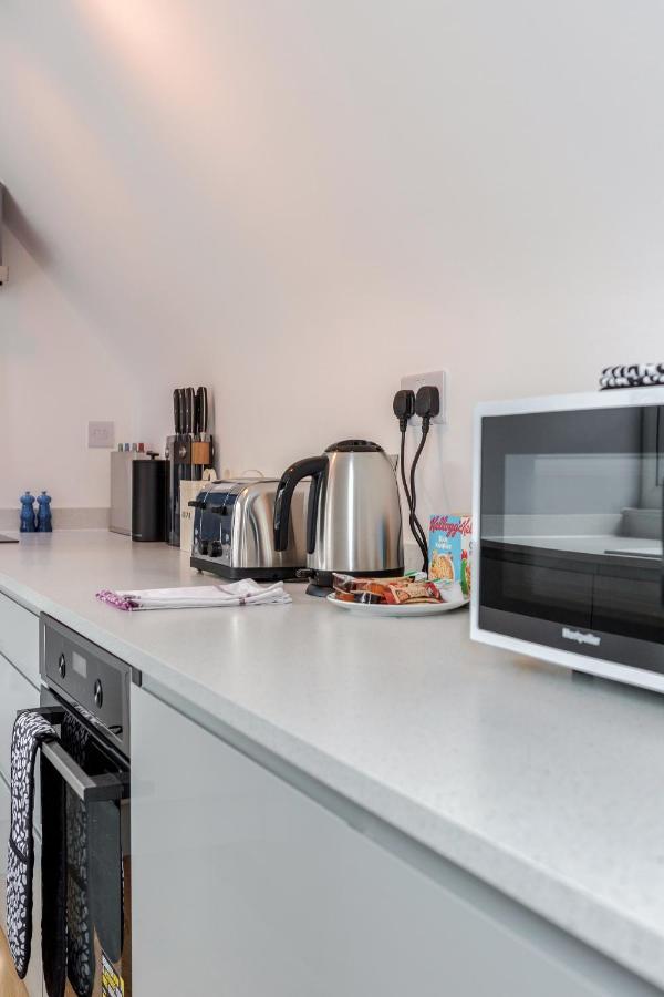 The Gem Of Central Winchester - Sleeps 4 Exteriör bild